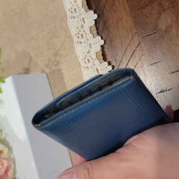 Authentic Louis Vuitton key case - Picture 4 of 8